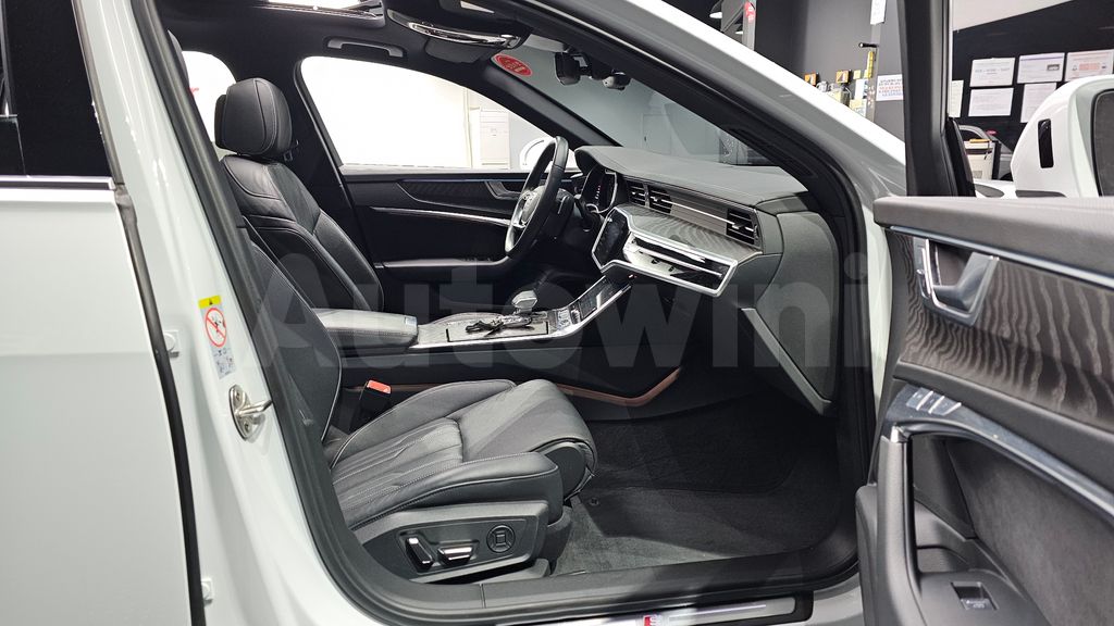 Audi A6(C8) 40 TDI Premium — снимка 12