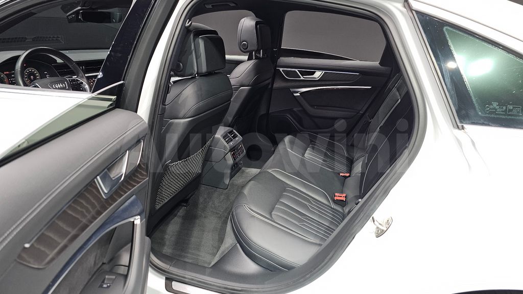 Audi A6(C8) 40 TDI Premium — снимка 18