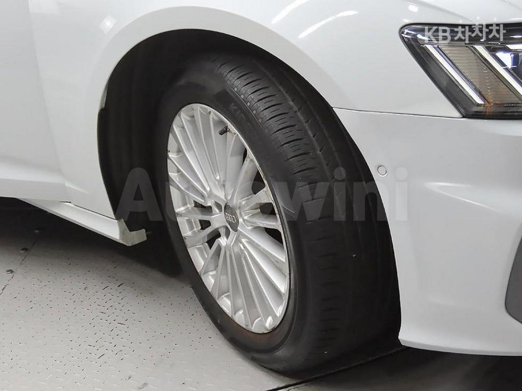 Audi A6(C8) 40 TDI Premium — снимка 5