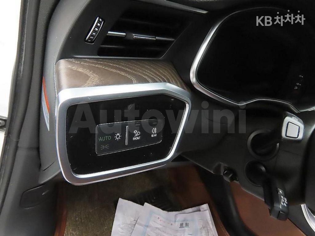 Audi A6(C8) 40 TDI Premium — снимка 12