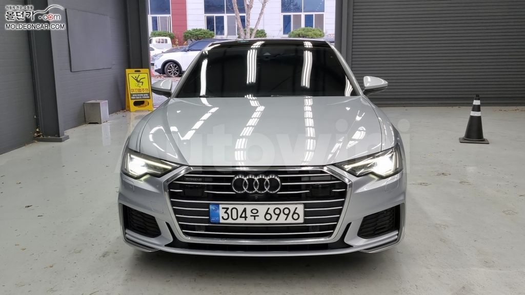 Audi A6(C8) 40 TDI Quattro Premium — снимка 3