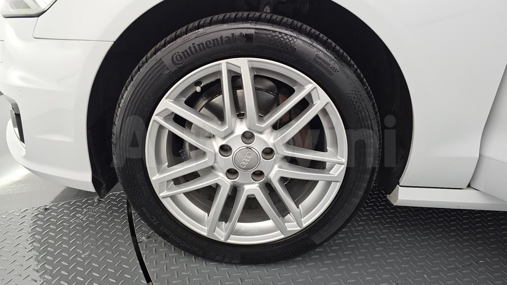 Audi New A6 35 TDI Quattro C7 — снимка 5