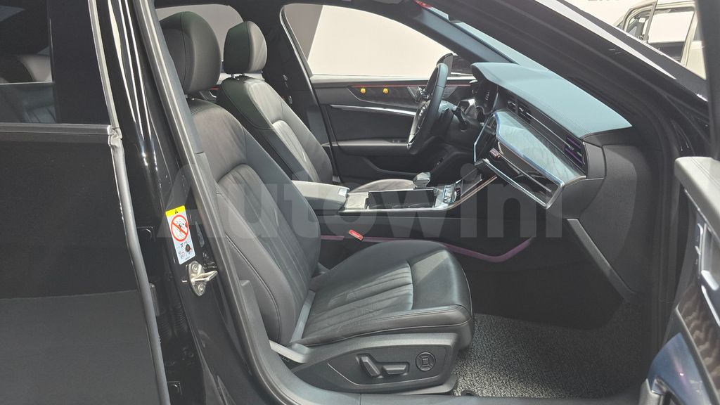 Audi A6(C8) 40 TDI Quattro Premium — снимка 10