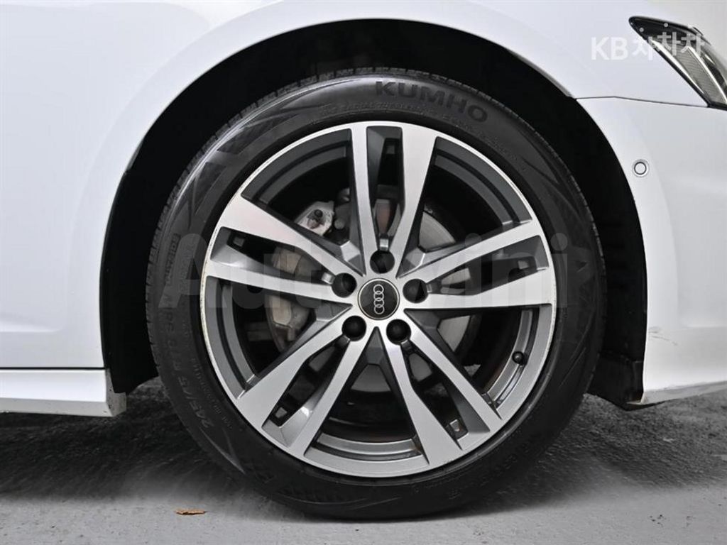 Audi A6(C8) 40 TDI Premium — снимка 5