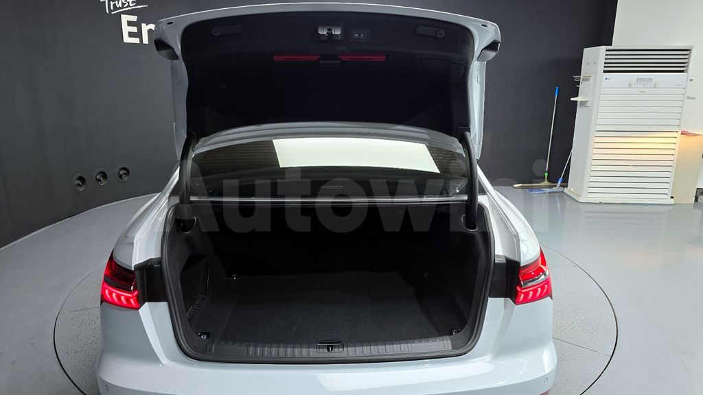 Audi A6(C8) 40 TDI Quattro Premium — снимка 20
