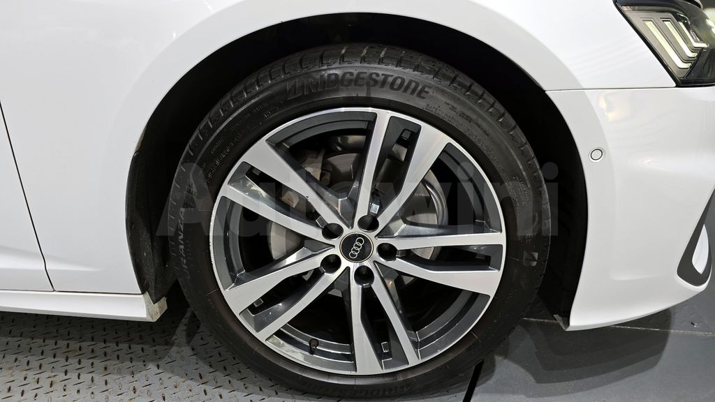 Audi A6(C8) 40 TDI Quattro Premium — снимка 5