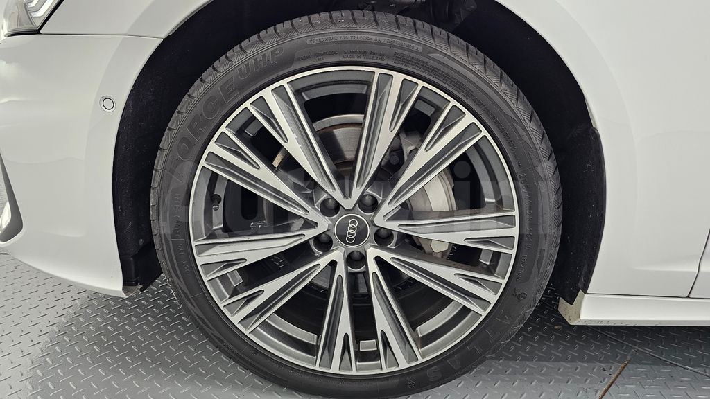 Audi A6(C8) 45 TDI Quattro Premium — снимка 5