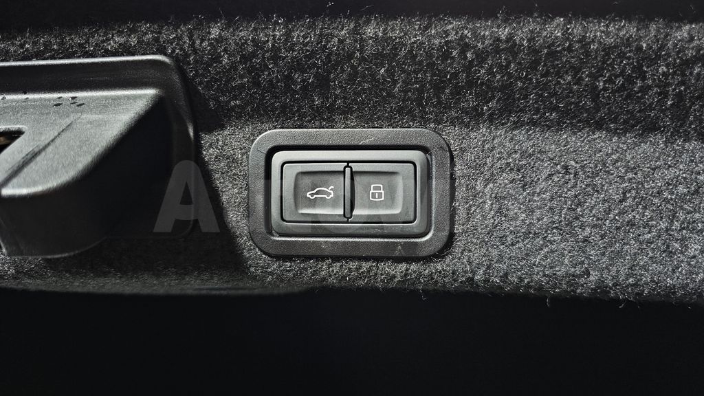 Audi A6(C8) 40 TDI — снимка 20