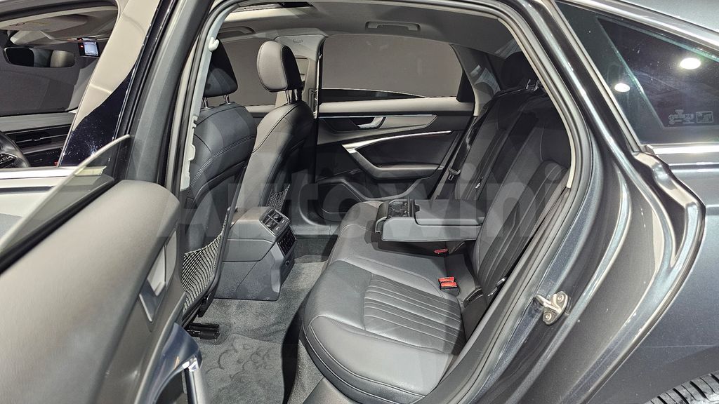 Audi A6(C8) 40 TDI — снимка 12