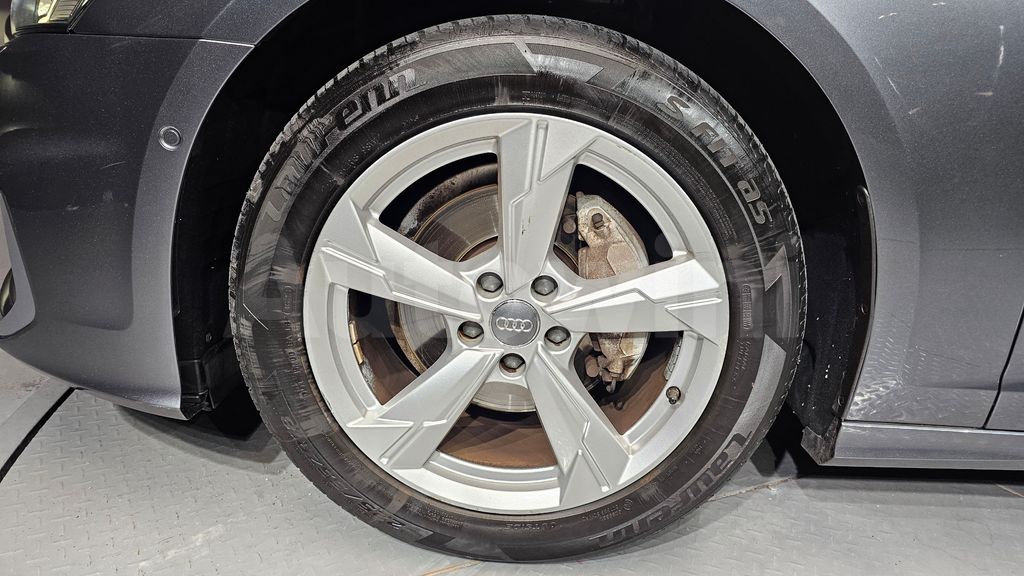 Audi A6(C8) 40 TDI — снимка 5