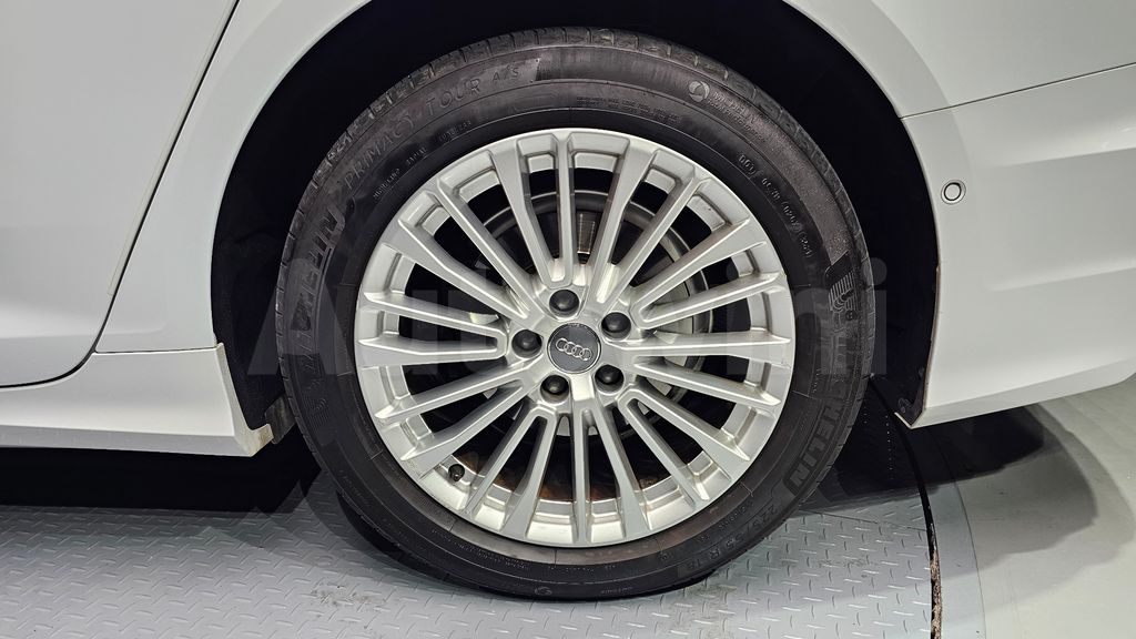 Audi A6(C8) 40 TDI Premium — снимка 5