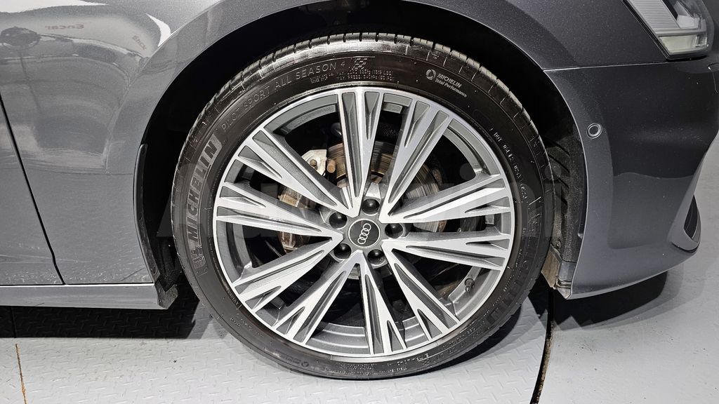 Audi A6(C8) 40 TDI Quattro Premium — снимка 5