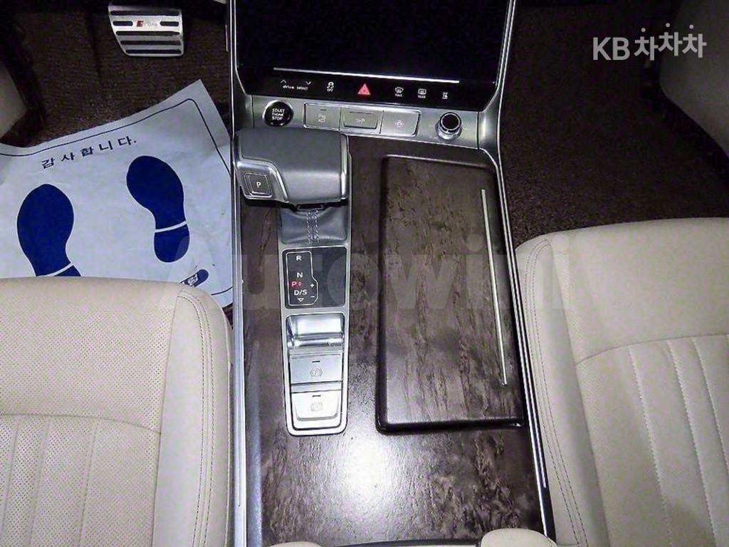 Audi A6(C8) 45 TDI Quattro Premium — снимка 12