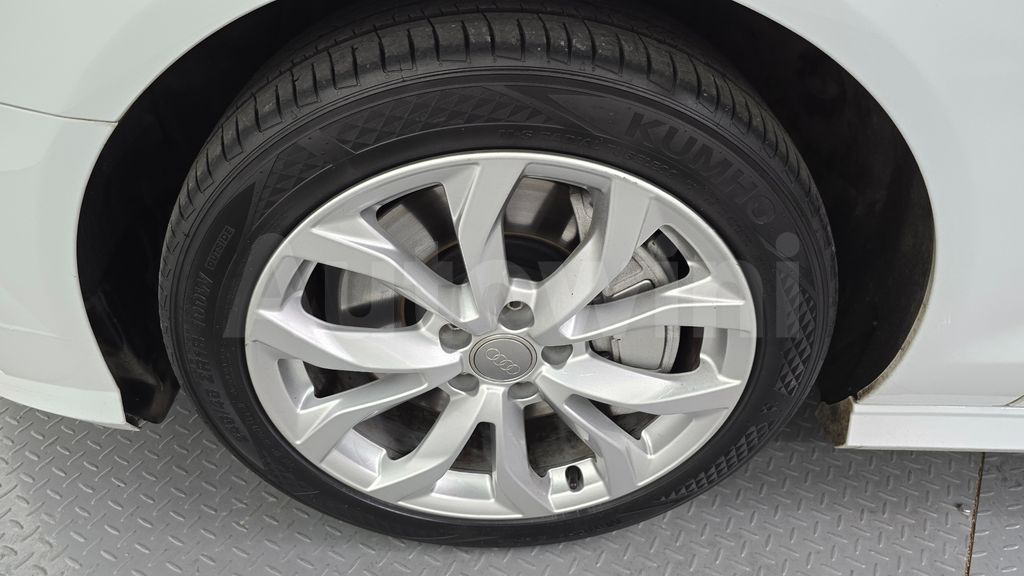 Audi New A6 40 TFSI C7 — снимка 5