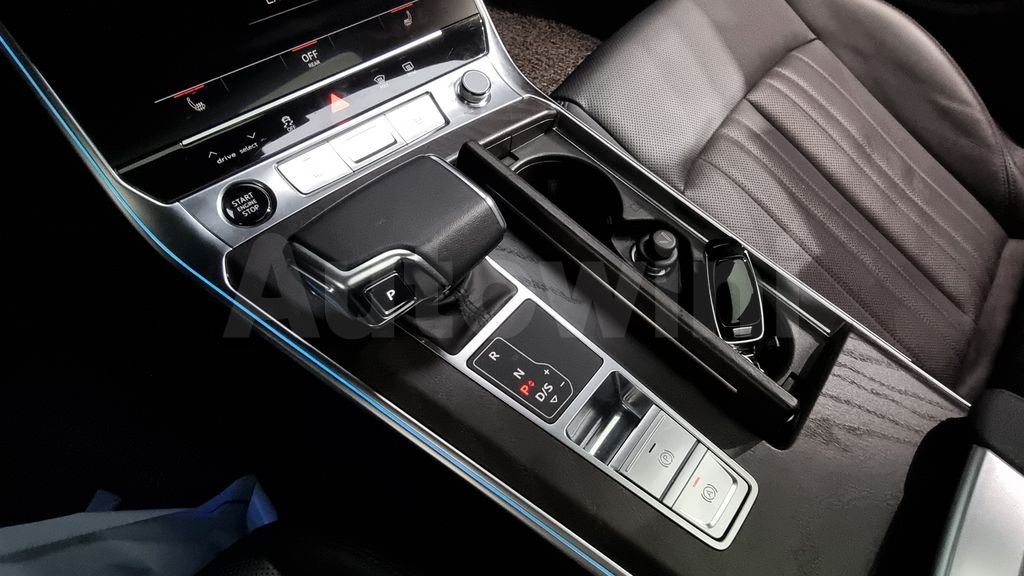 Audi A6(C8) 40 TDI — снимка 9