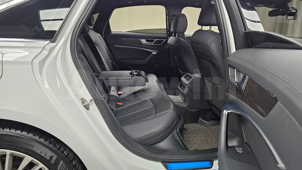 Audi A6(C8) 40 TDI Premium — снимка 12