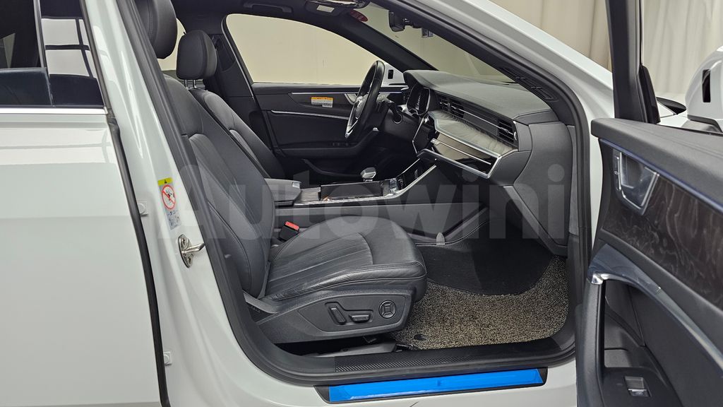 Audi A6(C8) 40 TDI Premium — снимка 11