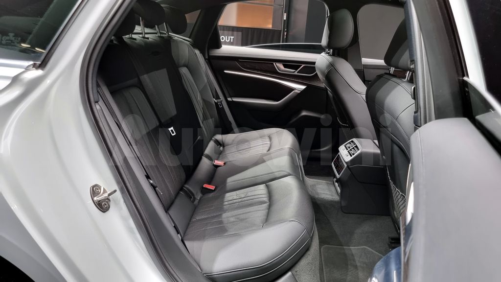 Audi A6(C8) 40 TDI Premium — снимка 12