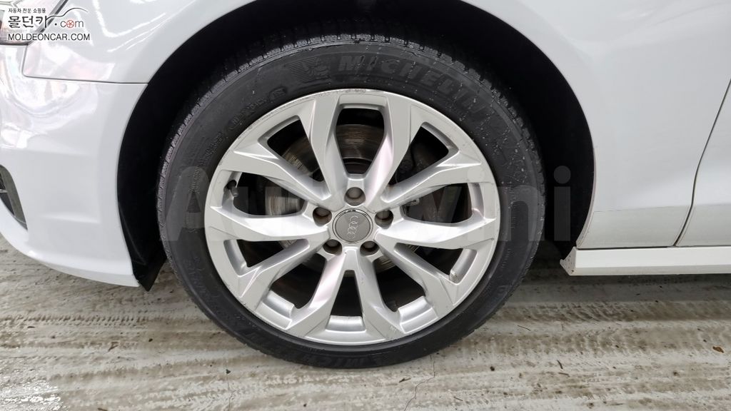 Audi New A6 35 TDI Premium — снимка 18