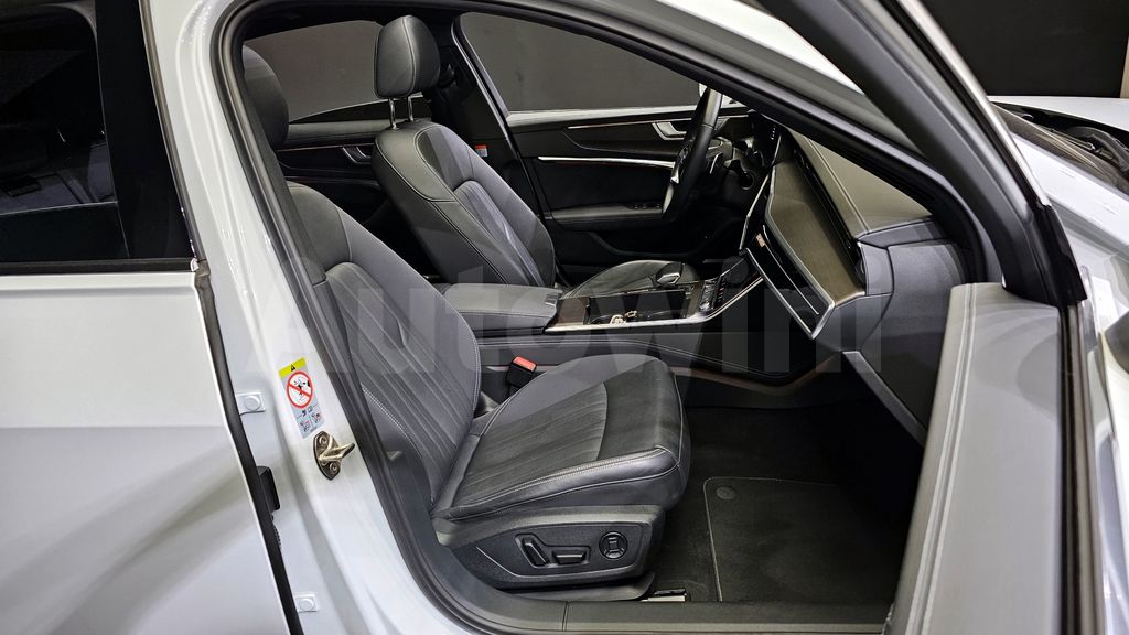 Audi A6(C8) 45 TDI Quattro Premium — снимка 12