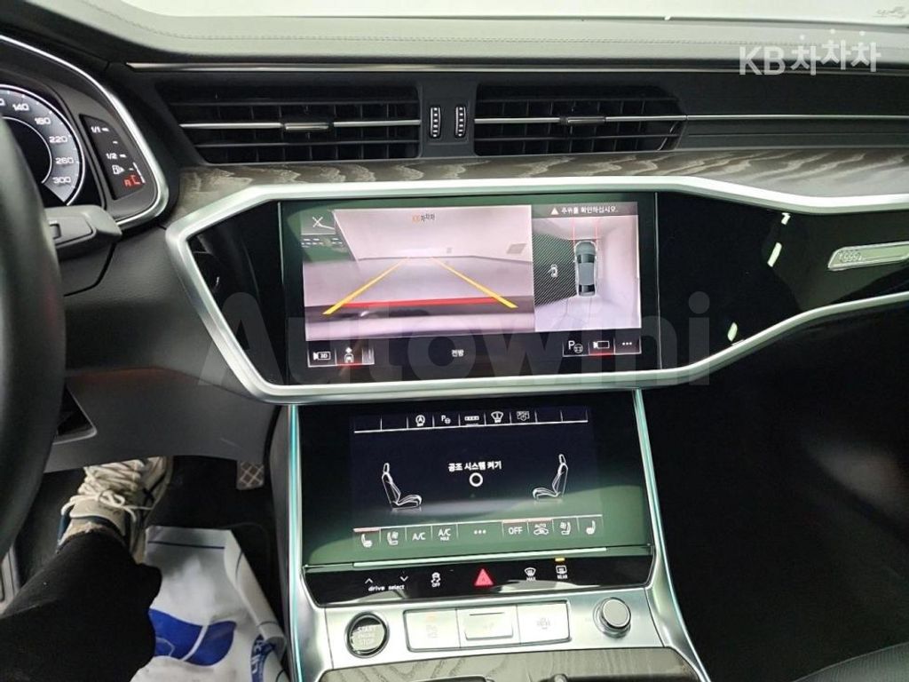 Audi A6(C8) 40 TDI Premium — снимка 10