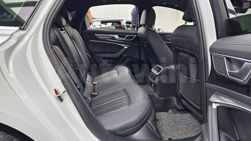 Audi A6(C8) 45 TDI Quattro Premium — снимка 18