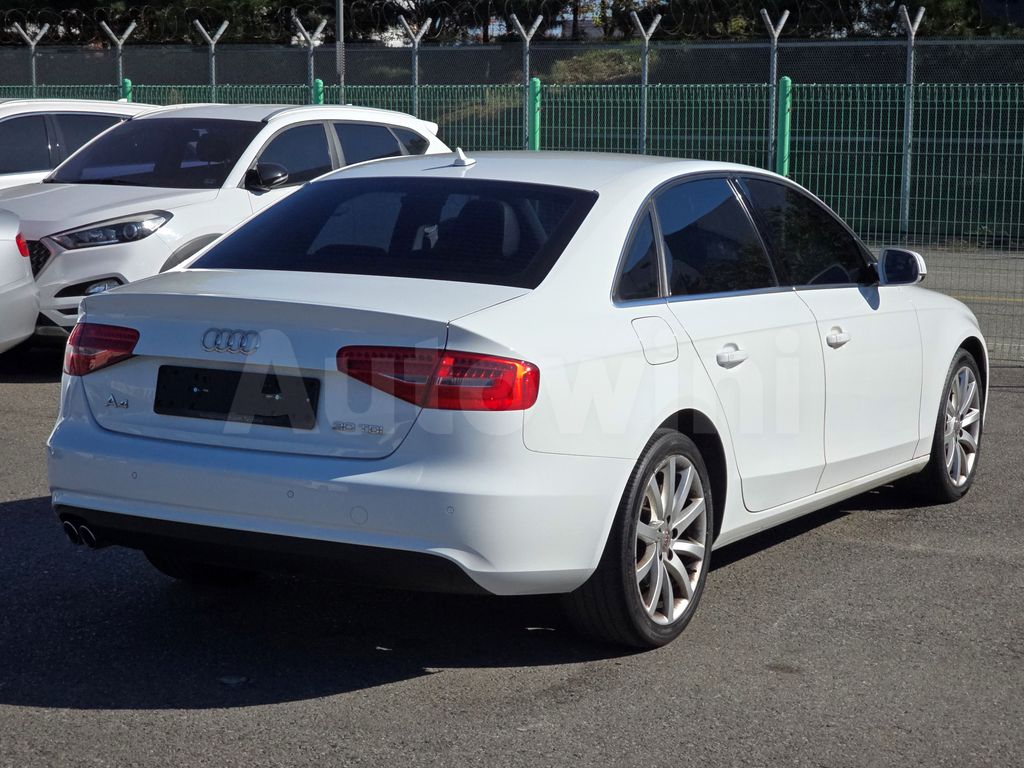 Audi New A4 SUNROOF+NAVI+S.KEY+NO ACCIDENT — снимка 5