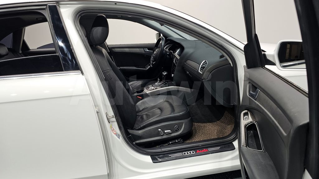 Audi New A4 2.0 TDI dynamic B8 — снимка 11
