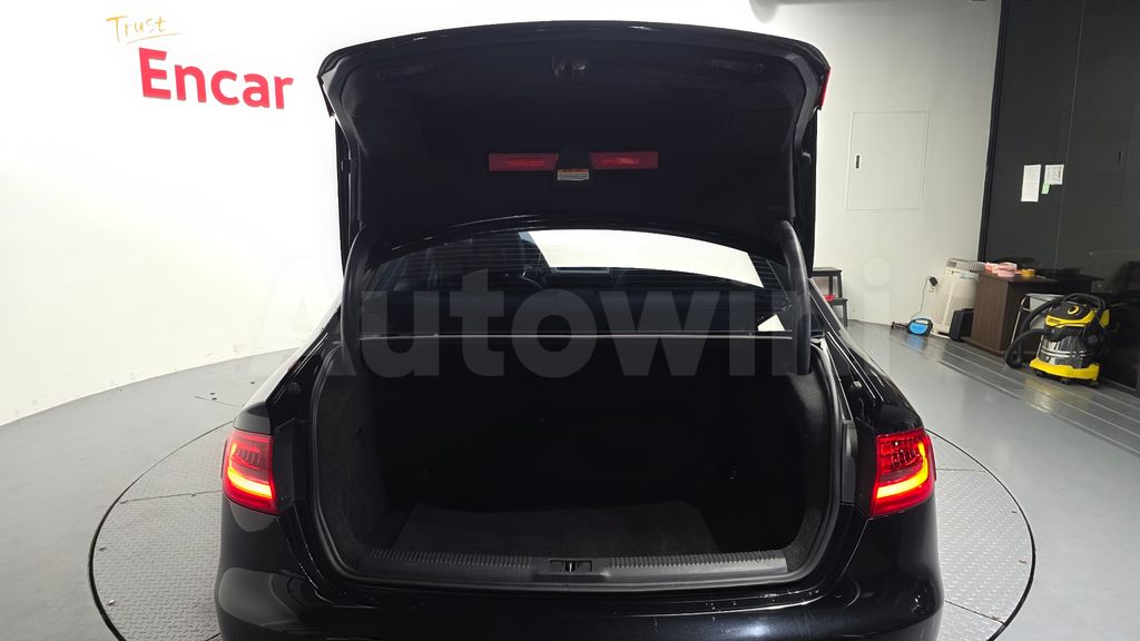 Audi New A4 2.0 TFSI Quattro B8 — снимка 20