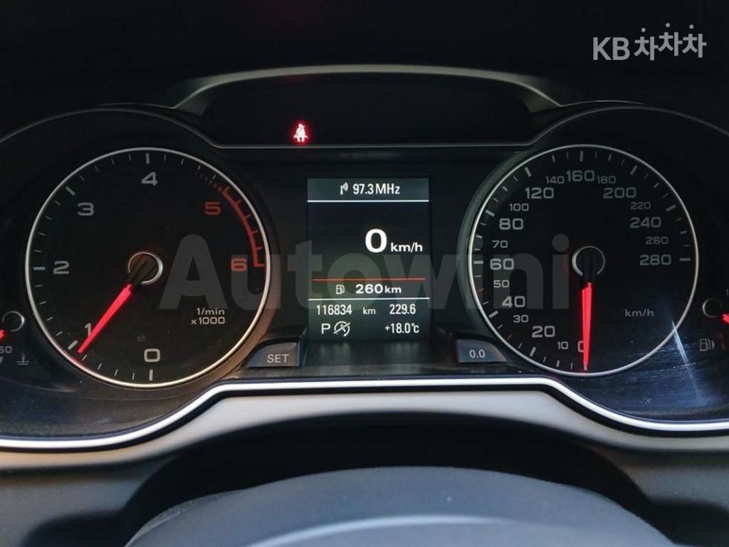 Audi A4 2.0 TDI Quattro(13Y~) — снимка 15