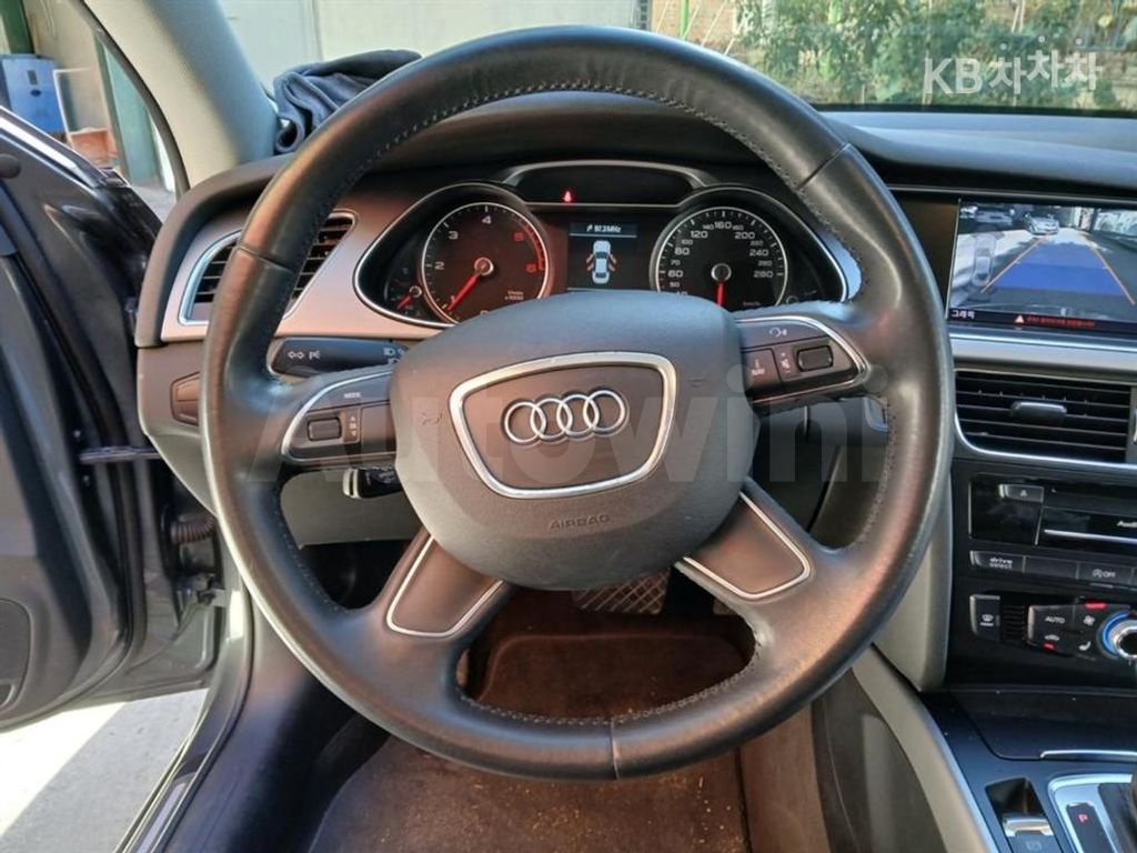 Audi A4 2.0 TDI Quattro(13Y~) — снимка 14