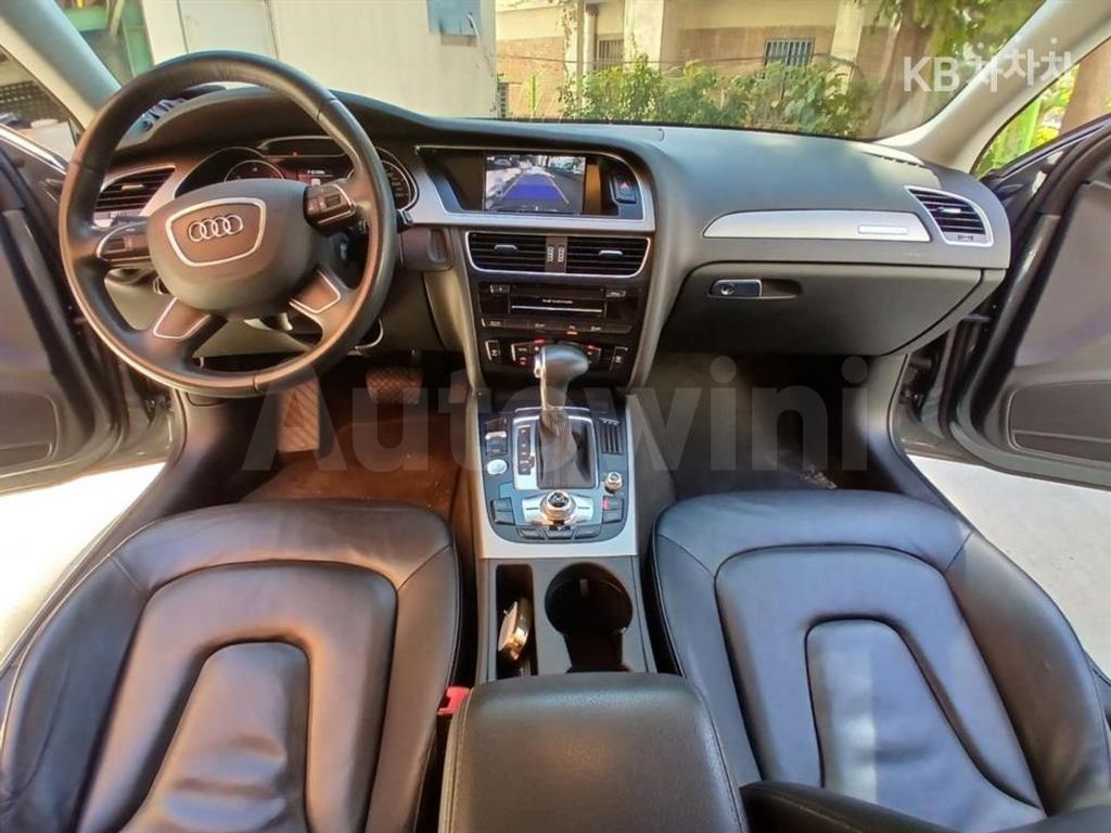 Audi A4 2.0 TDI Quattro(13Y~) — снимка 20