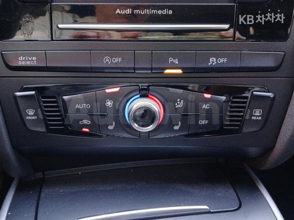 Audi A4 2.0 TDI Quattro(13Y~) — снимка 18
