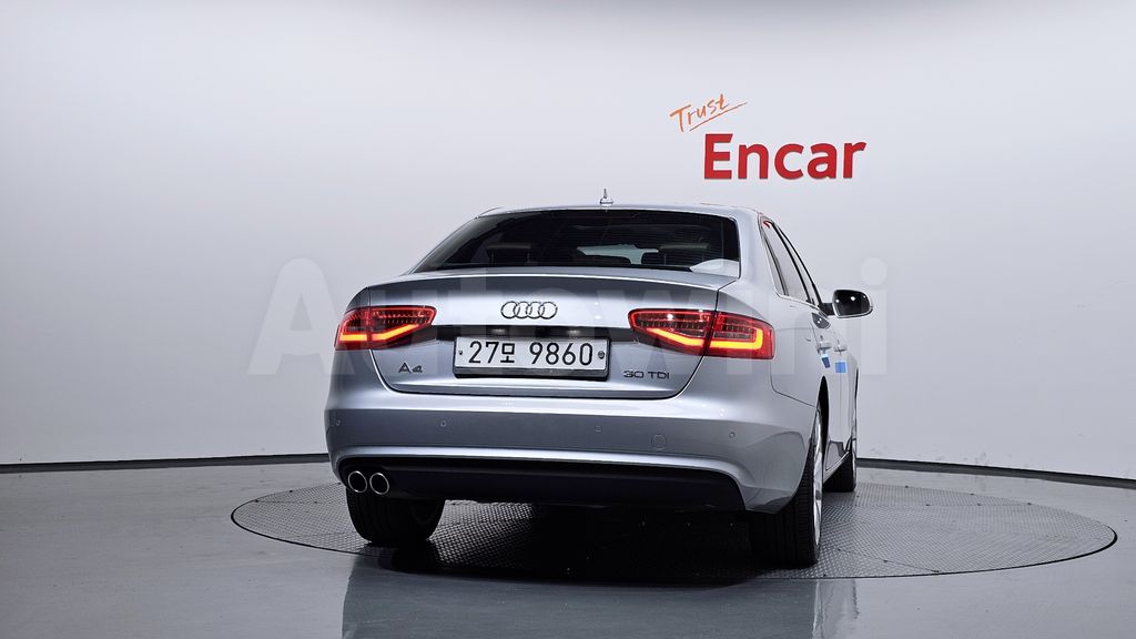 Audi New A4 30 TDI Dynamic B8 — снимка 4