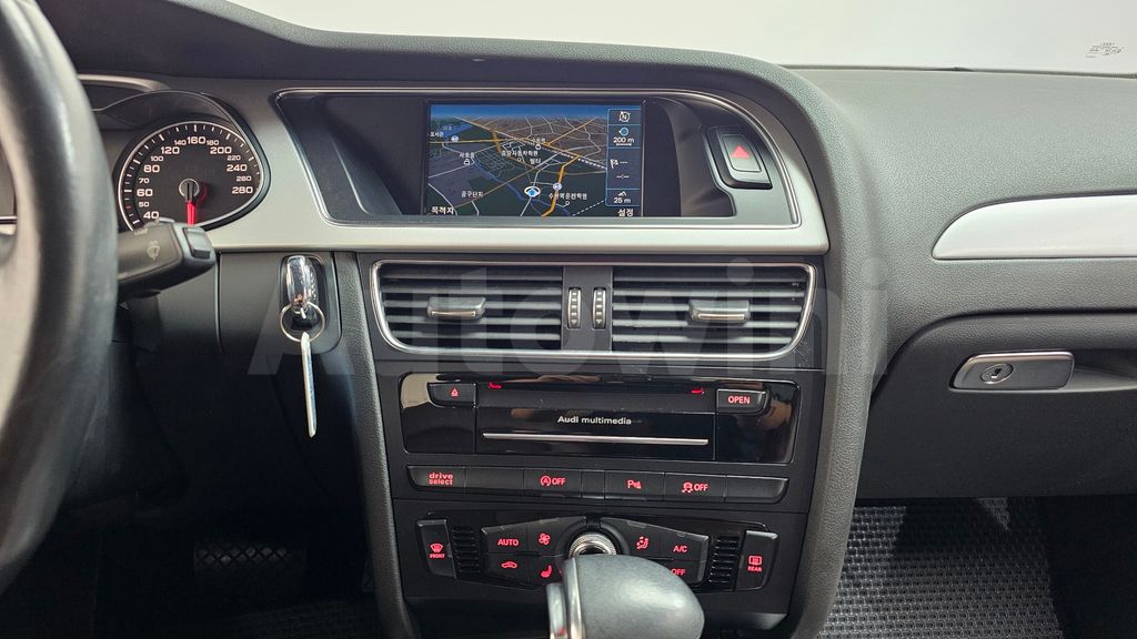 Audi New A4 30 TDI Dynamic B8 — снимка 13