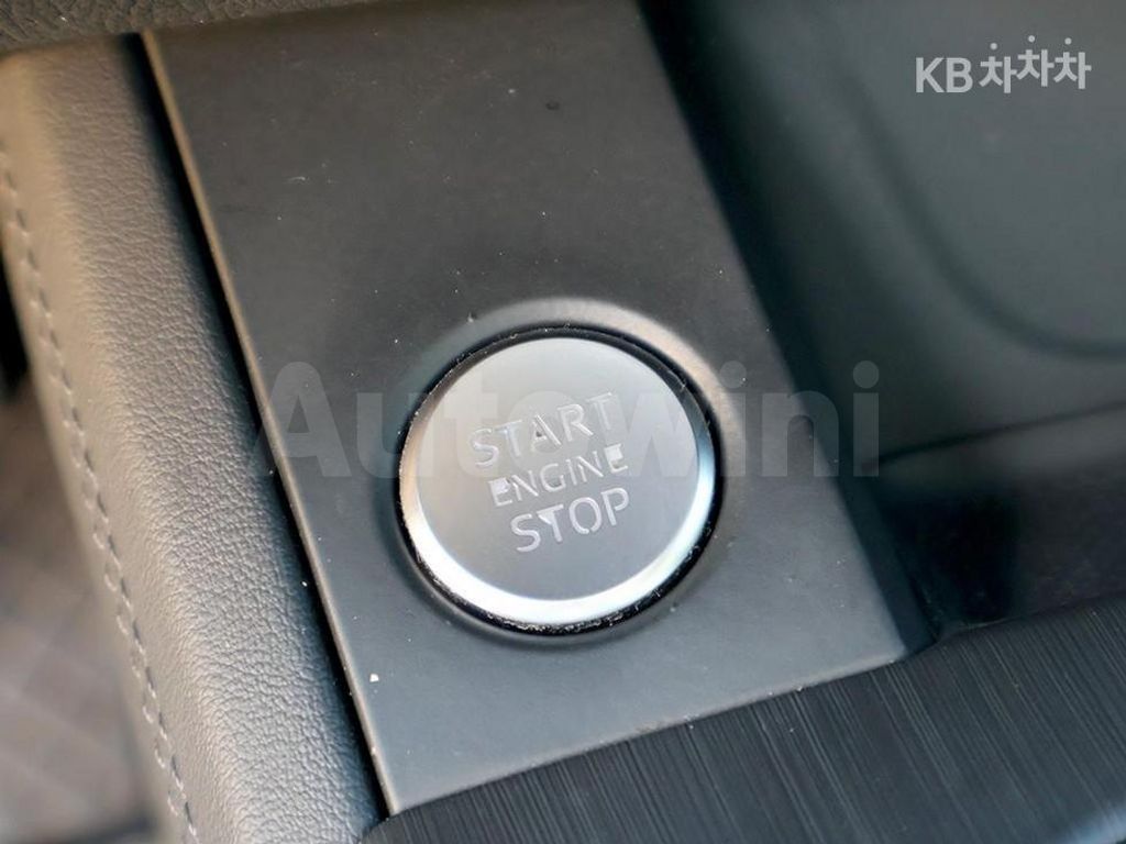 Audi A4 (B9) 45 TFSI Quattro Premium — снимка 11