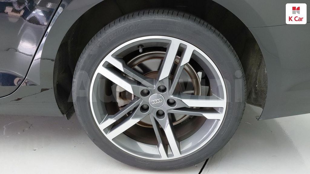 Audi A4 (B9) 40 TFSI Premium — снимка 6