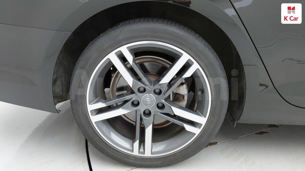 Audi A4 (B9) 40 TFSI Premium — снимка 8
