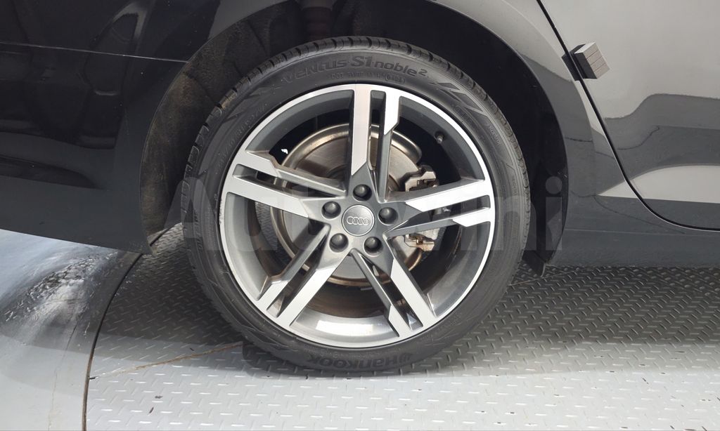 Audi A4 (B9) 40 TFSI Premium — снимка 5