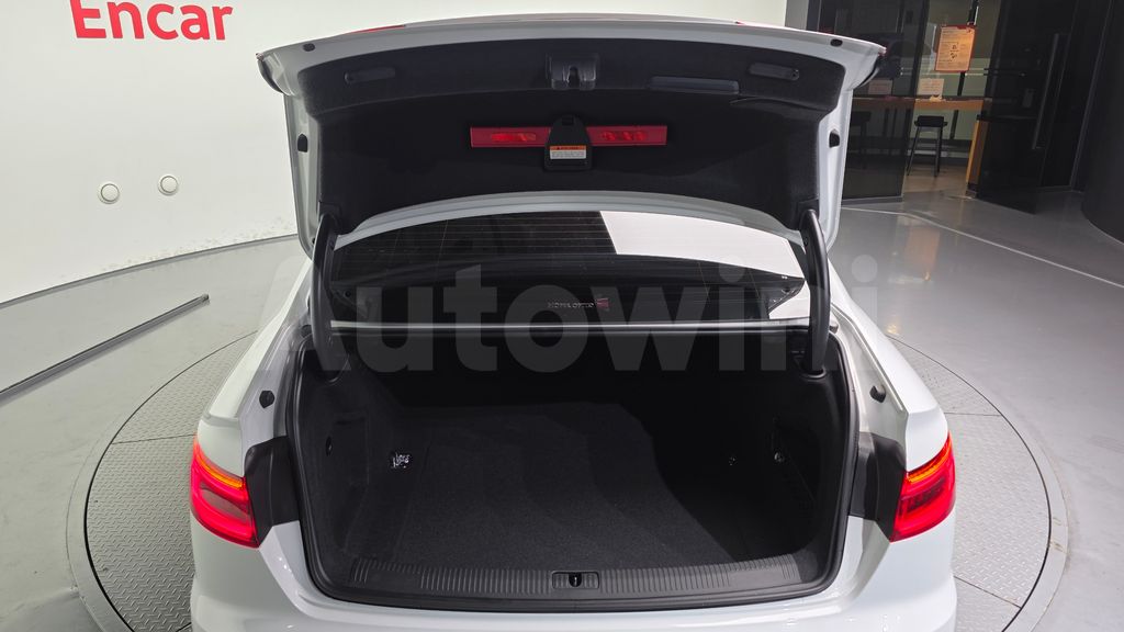 Audi A4 (B9) 40 TFSI Premium — снимка 20