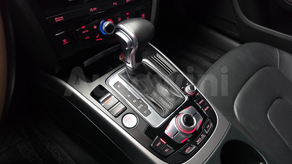 Audi New A4 2.0 TDI Quattro Dynamic B8 — снимка 8