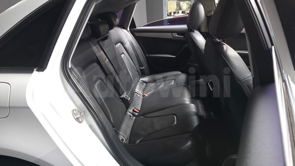 Audi New A4 2.0 TDI Quattro Dynamic B8 — снимка 11