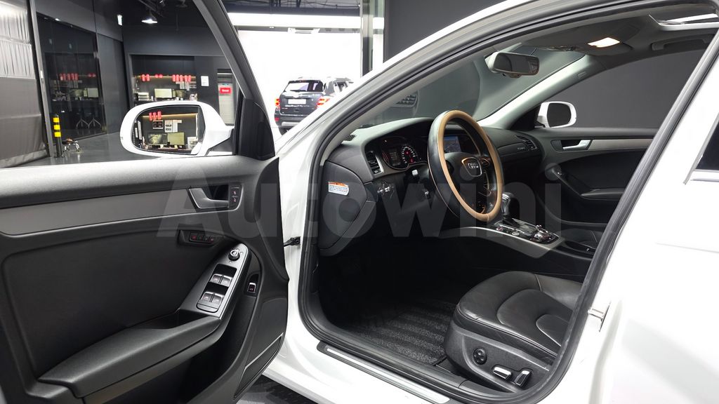 Audi New A4 2.0 TDI Quattro Dynamic B8 — снимка 9