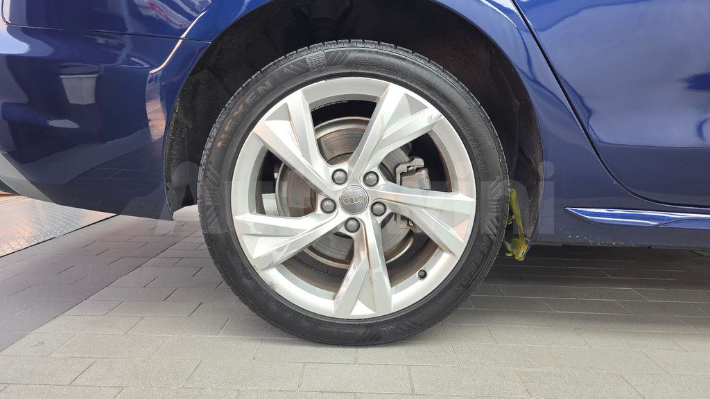 Audi A4 (B9) 35 TDI Premium — снимка 5