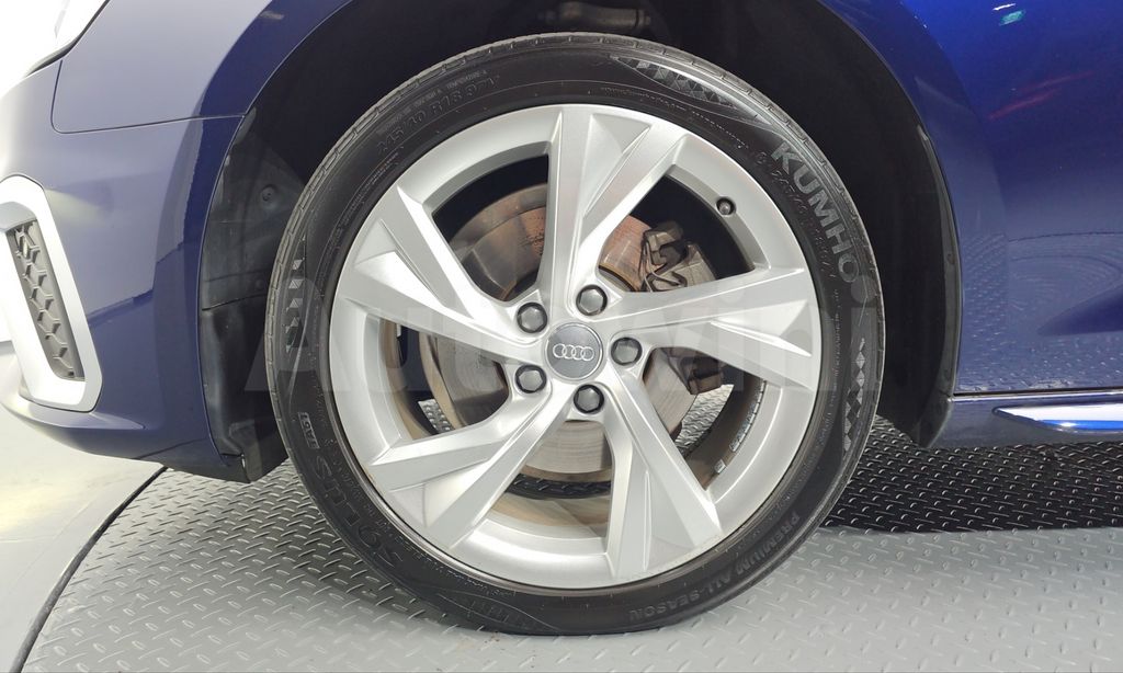 Audi A4 (B9) 40 TFSI Premium — снимка 5