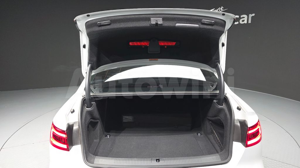 Audi A4 (B9) 35 TDI Premium — снимка 20