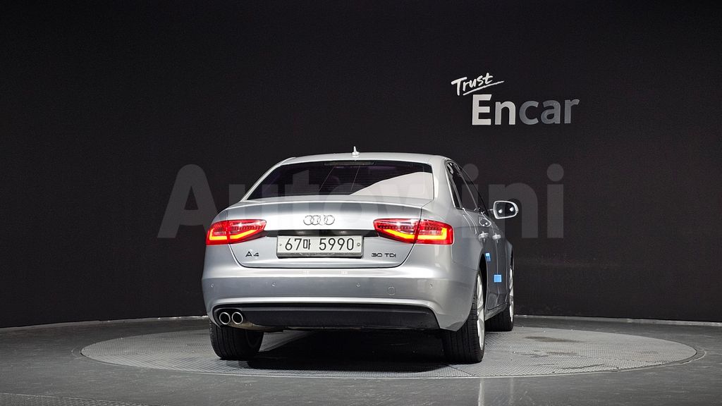 Audi New A4 30 TDI Dynamic B8 — снимка 4