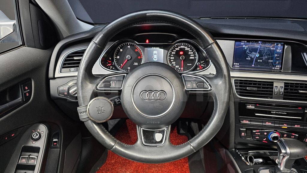 Audi New A4 30 TDI Dynamic B8 — снимка 13