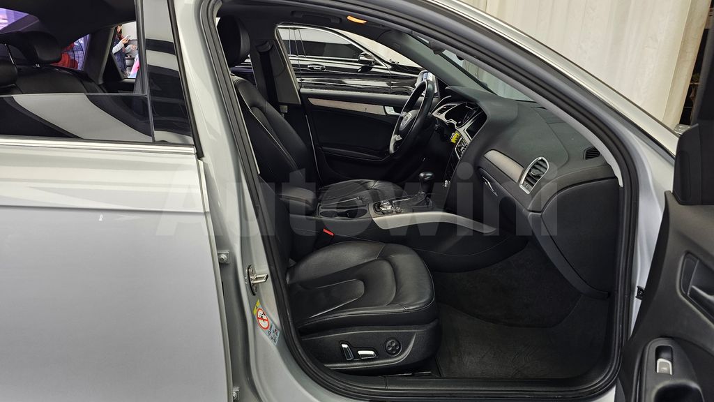 Audi New A4 2.0 TDI B8 — снимка 11