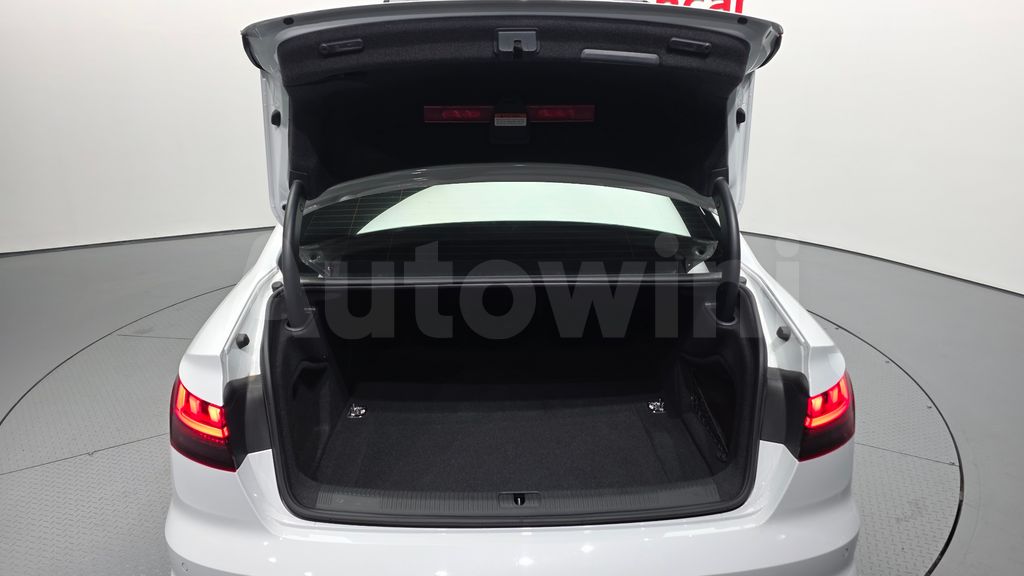 Audi A4 (B9) 35 TDI Premium — снимка 20